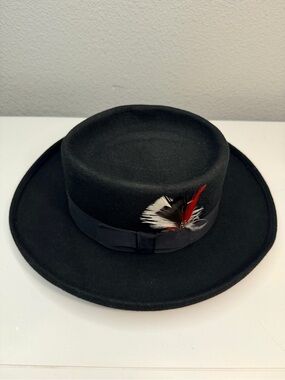 Bailey WPL 5923  100% Wool Fedora Hat Black Feather Accent Made in USA Size M